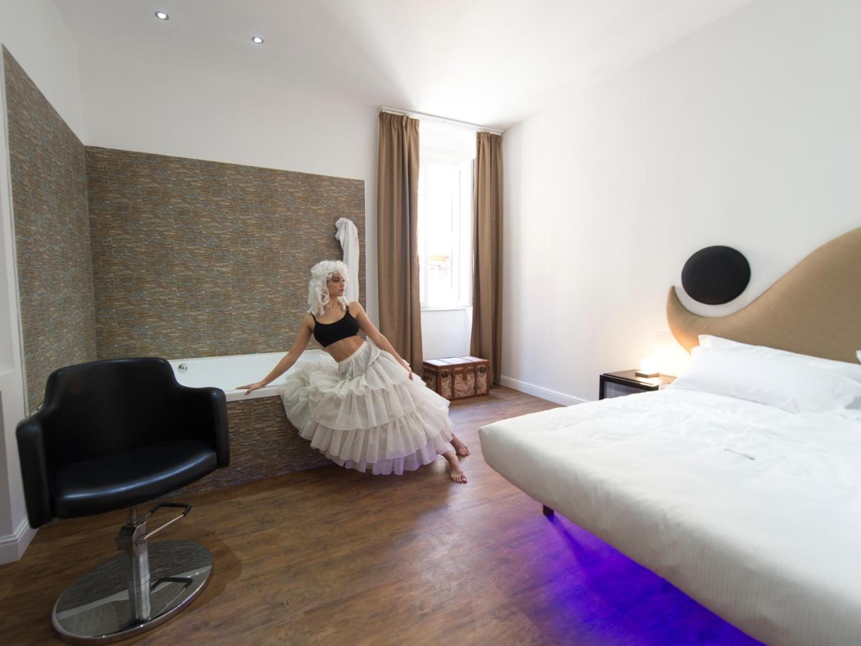 7 Inn Spanish Steps Рим Екстериор снимка